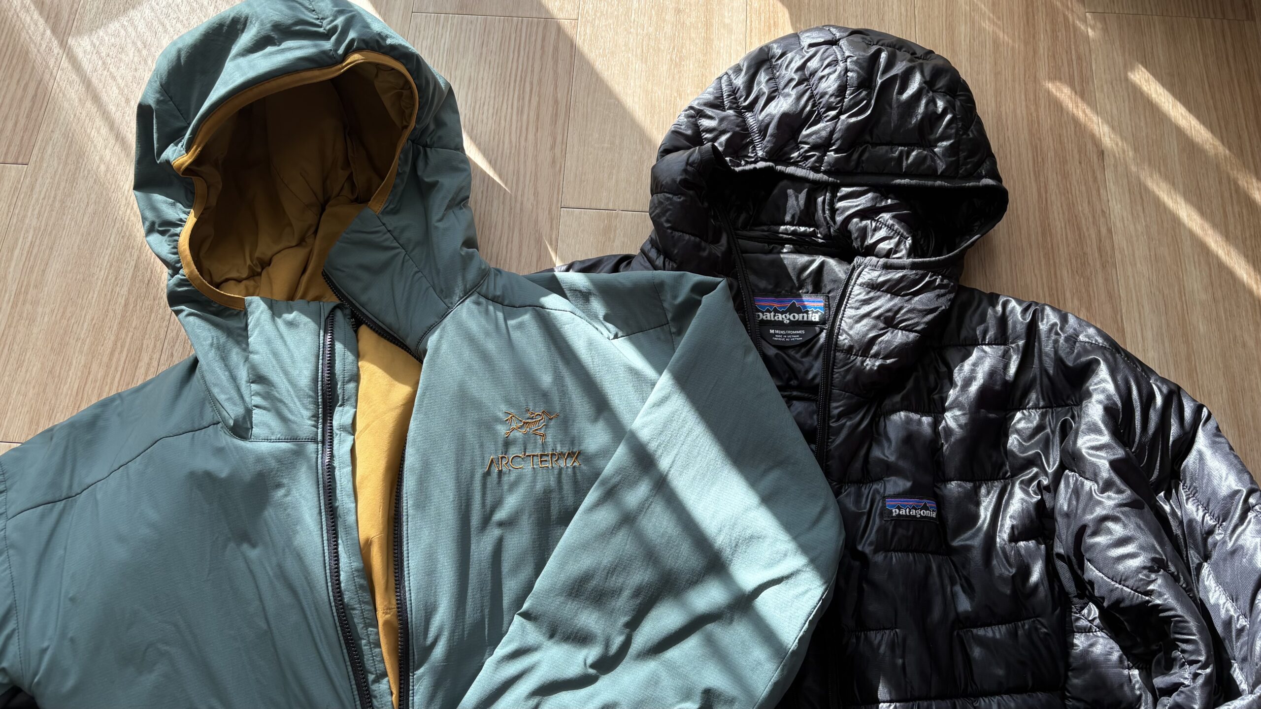 アトムLTフーディとマイクロパフフーディの画像